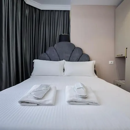 Miku - Contemporary 1 Bdr At Komuna E Parisit Apartment