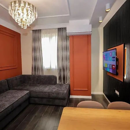 Apartment Miku - Contemporary 1 Bdr At Komuna E Parisit Tirana